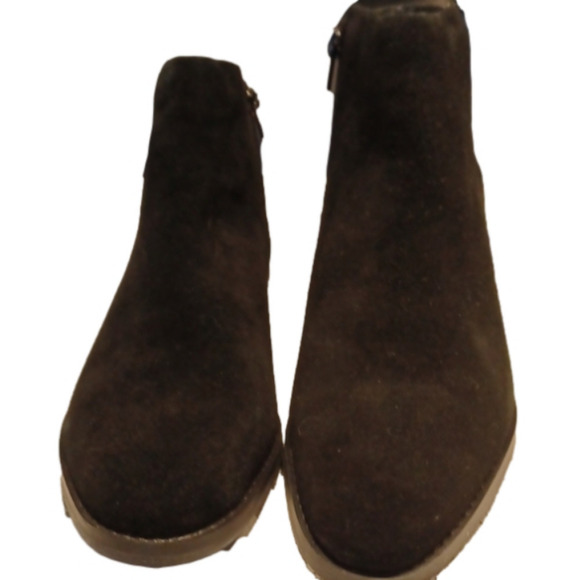 Le Chateau NWT Women's Size 8 (Eur 38) Black Suede Ankle Boots - Picture 3 of 11